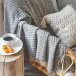 Couverture tricot e 3D avec pompon couleur unie couverture de canap d cor nordique pour la bf6eee2a 4a3c 4579 918b b1869bdc6975