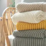 Couverture tricot e 3D avec pompon couleur unie couverture de canap d cor nordique pour la f522f884 ae63 4458 b4b1 3679a3a47653