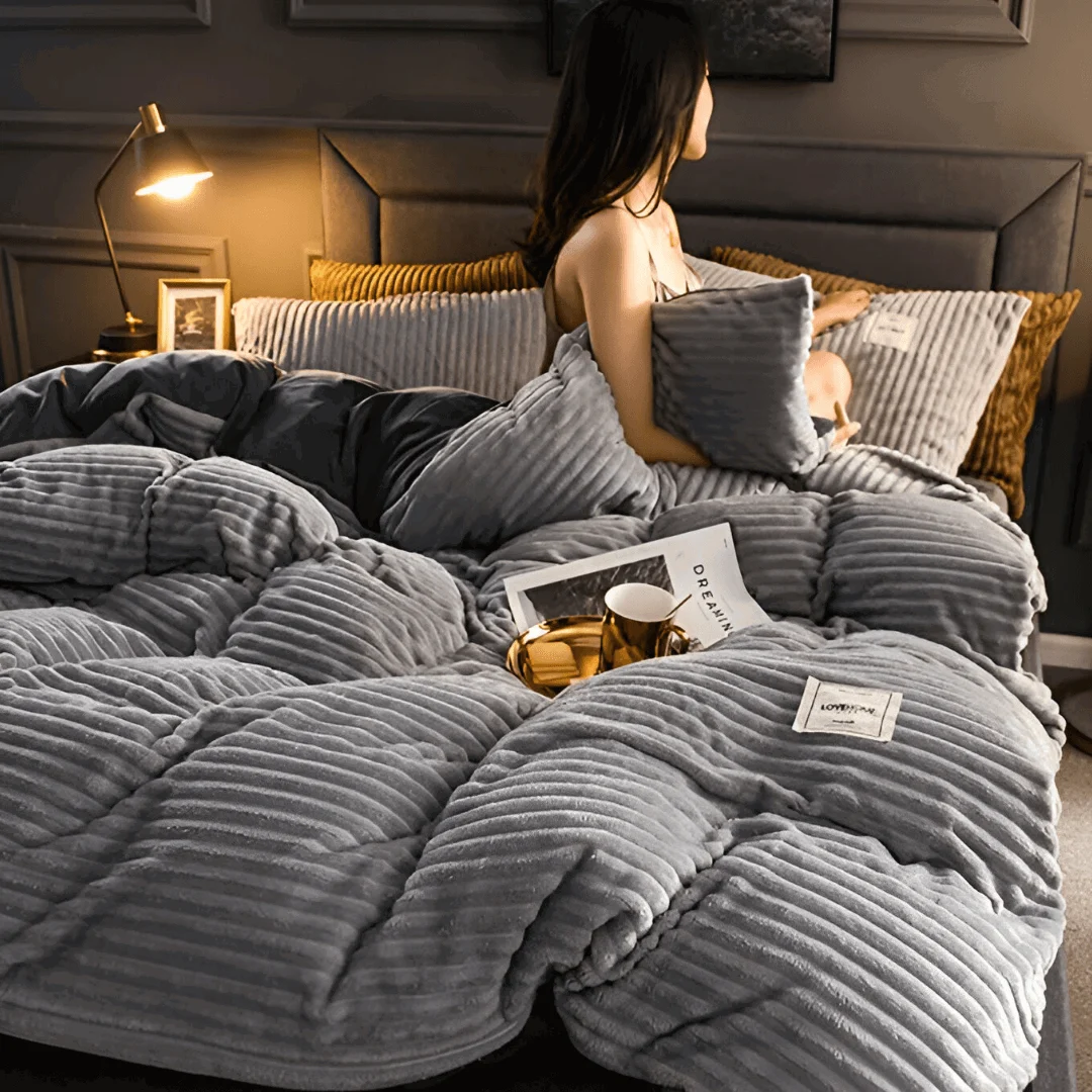 CozyComforter - Fluffy duvet cover that can be used year-round for ultimate luxury in bed -  - #tag1#