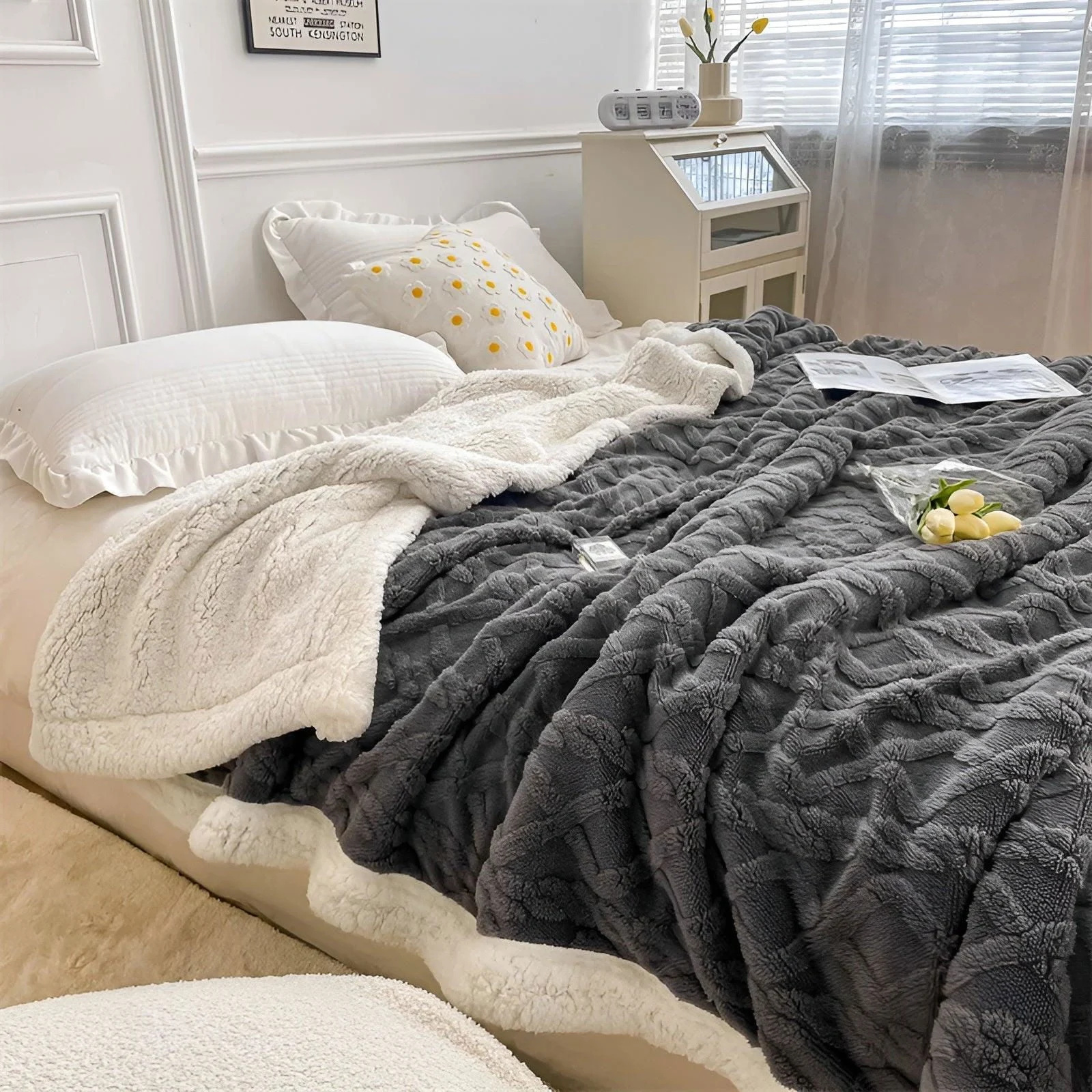 Cozy Cuddle - Double-Sided Cozy Cashmere Fleece Blanket for Nighttime Warmth with Style -  - #tag1#