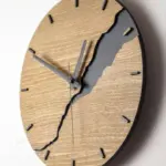 Crack_Wooden_Wall_Clock_-_-4167347 Crack Wooden Wall Clock