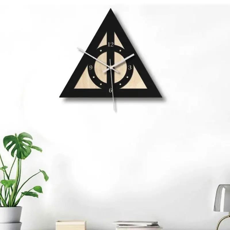 Creative Analogue Wall Decor Clock for Home