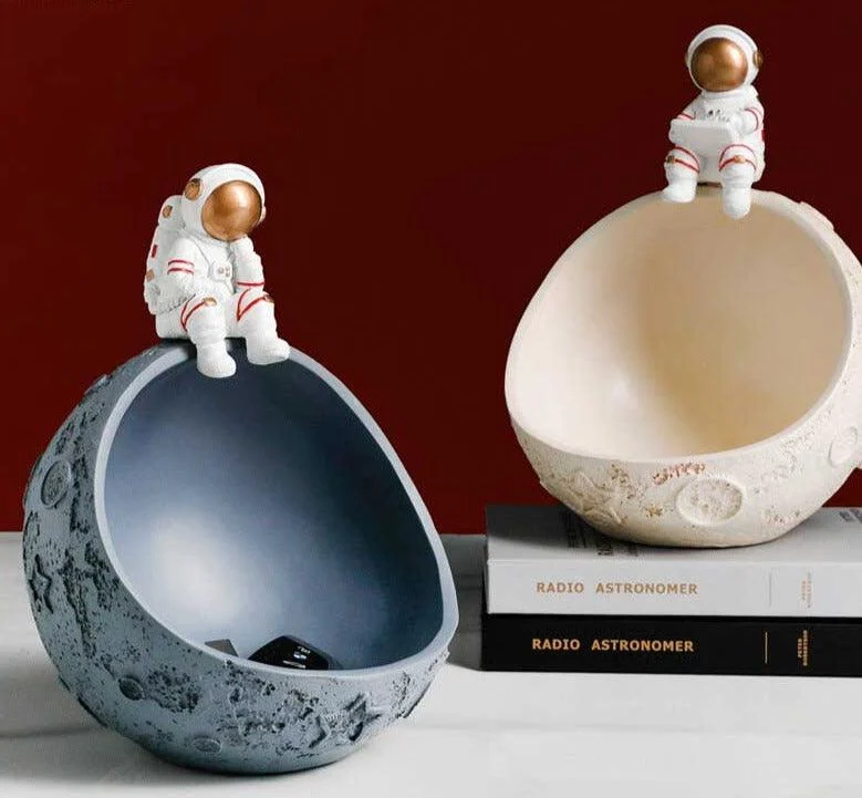 Creative Astronaut Resin Porch Key Storage Organizer -