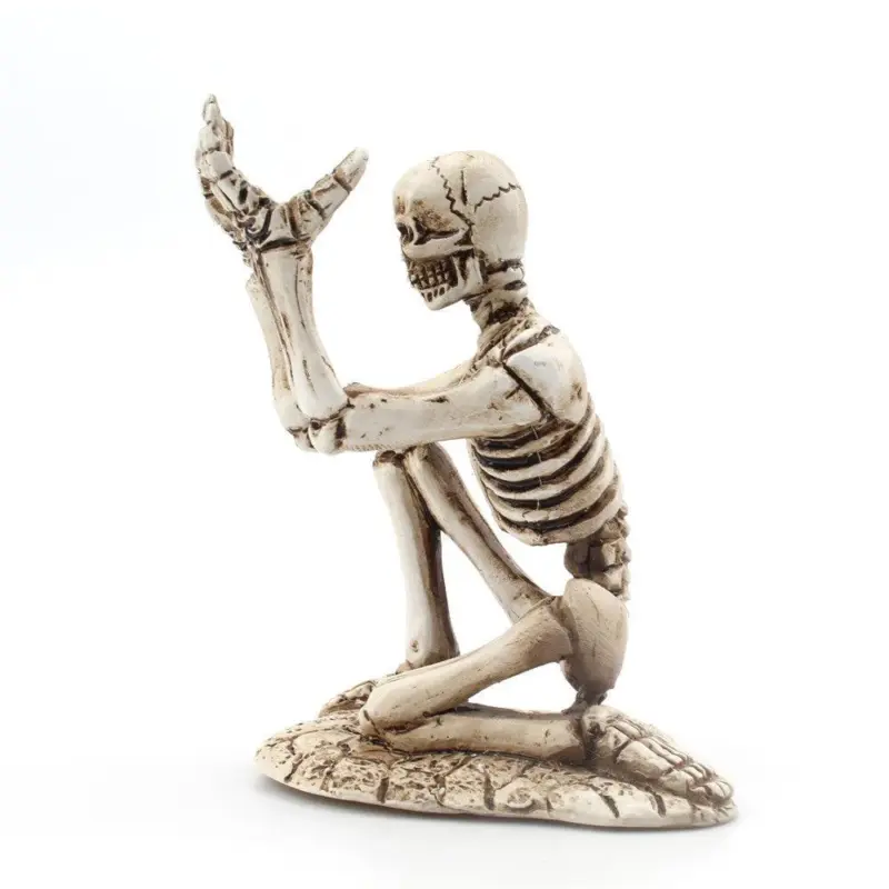 Creative Desktop Small Skull Pen Holder tag1
