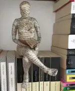 Creative Resin Reading Woman Statue