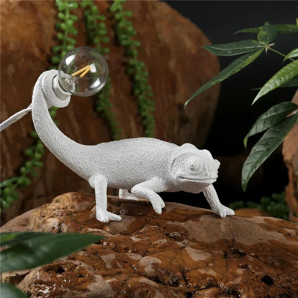 Cute Chameleon Wall Lamp: Dorm Room Night Light Décor -