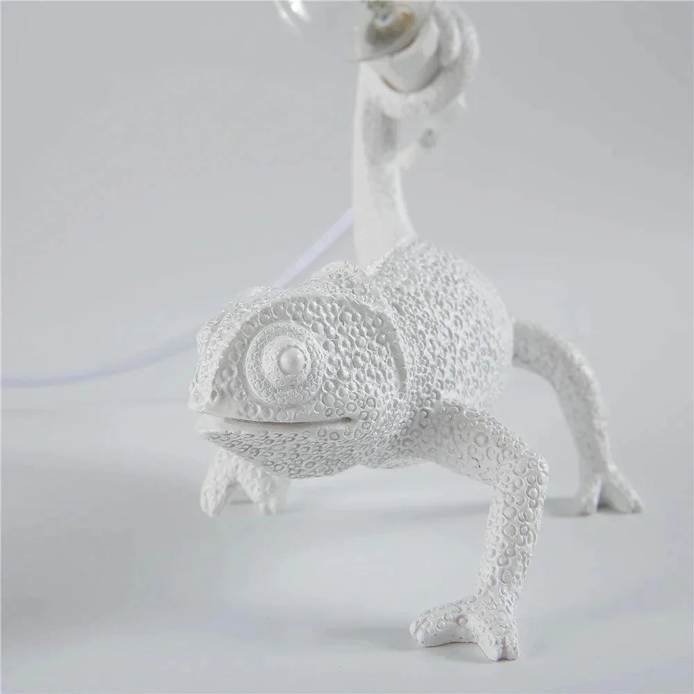 Cute Chameleon Wall Lamp: Dorm Room Night Light Décor -