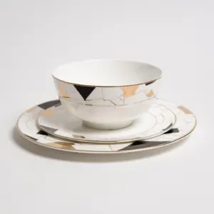 Ozarke's Aurora Black Plate Set