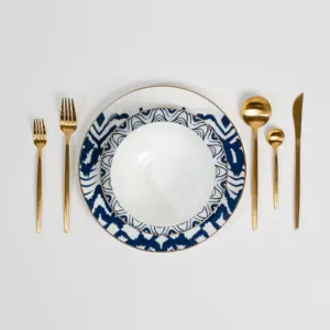 Ozarke's Parker Blue Designed Plate Set