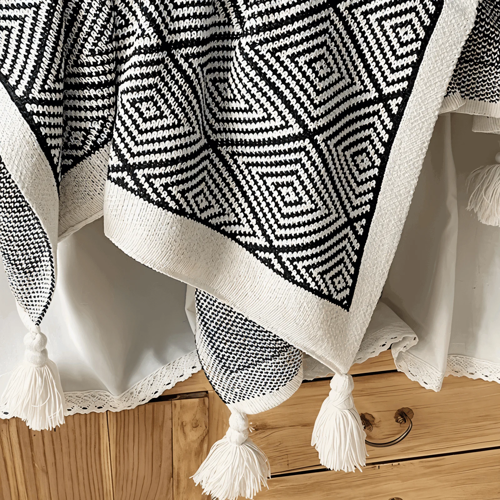 DecoDiamond Plaid - Black White Geometric Polyester Fleece Blanket -  - #tag1#
