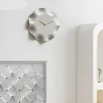 Distorted Creative Wall Clock for Living Room