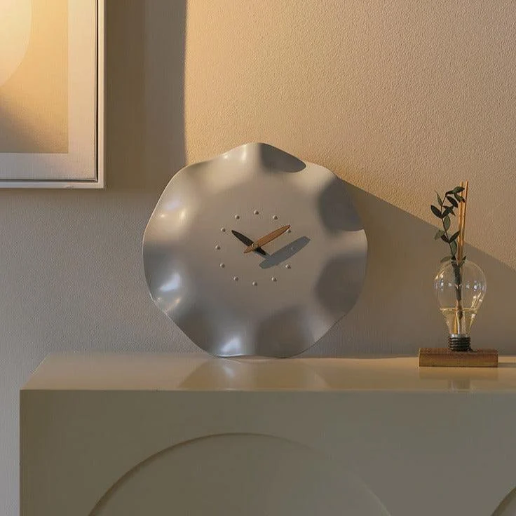 Distorted Creative Wall Clock for Living Room -