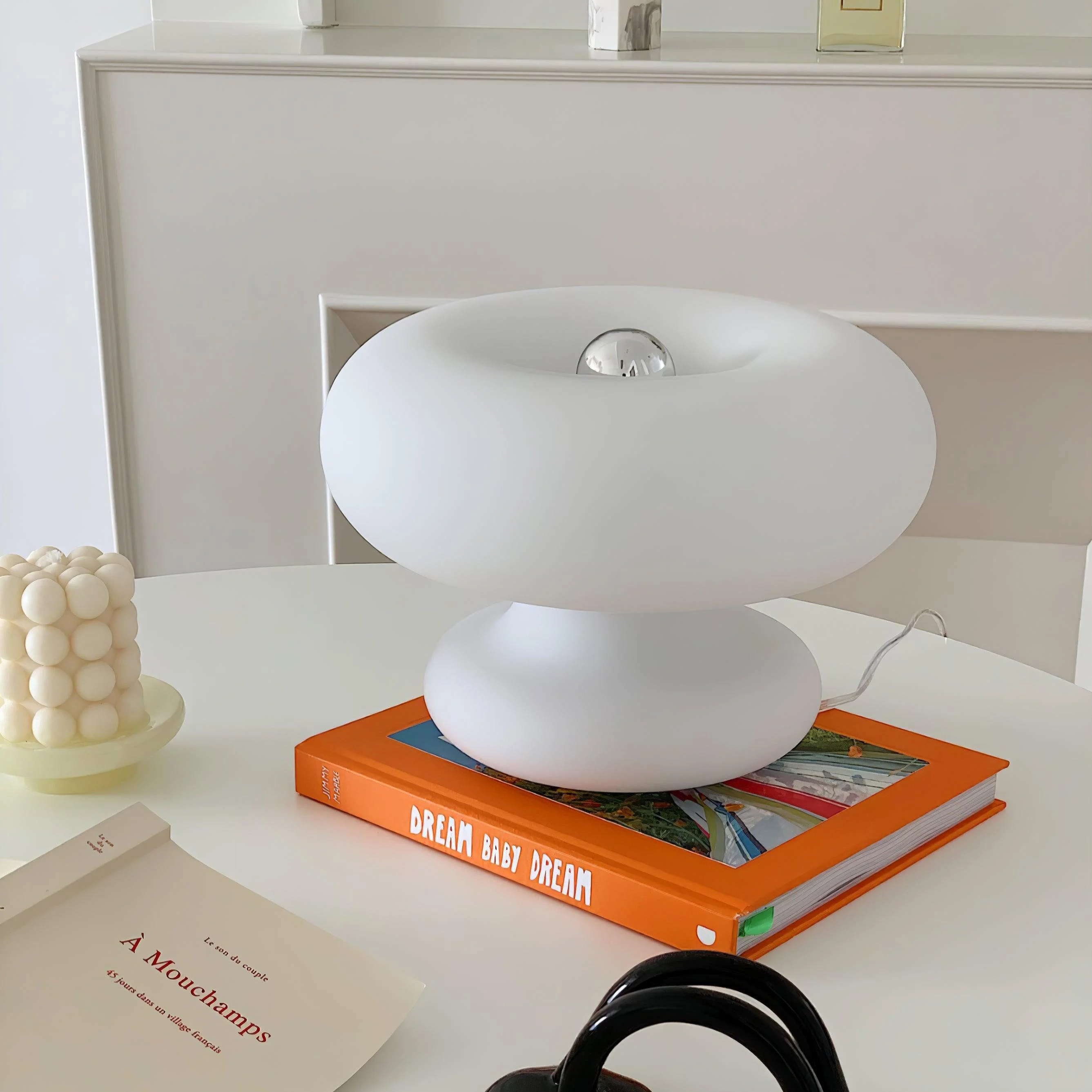 Donut Table Lamp 21 0da4065d Bc5e 4fc0 9882 F2bcb3e2366d