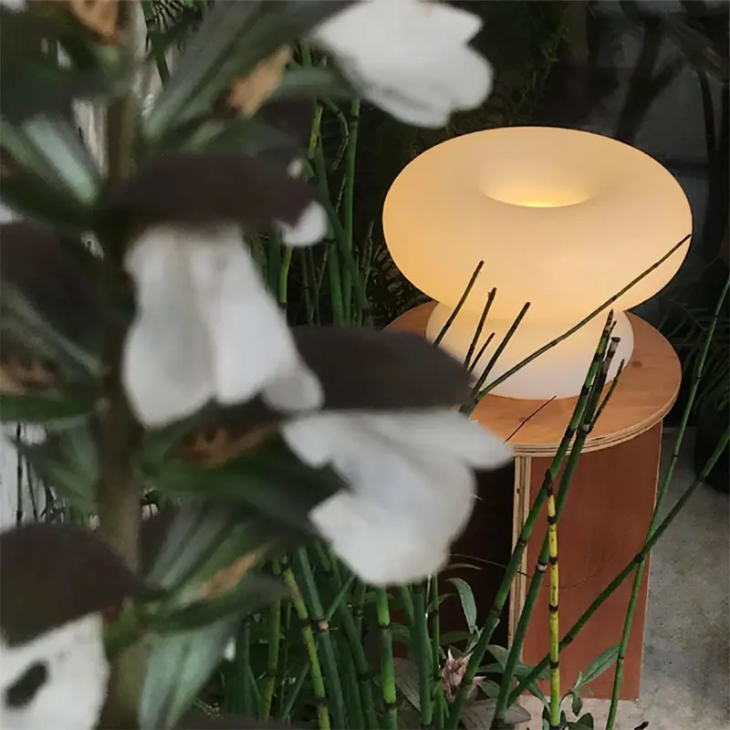 Donut Table Lamp 5 8d1e5bed 260f 4ee6 b46d fe6d6521ad38