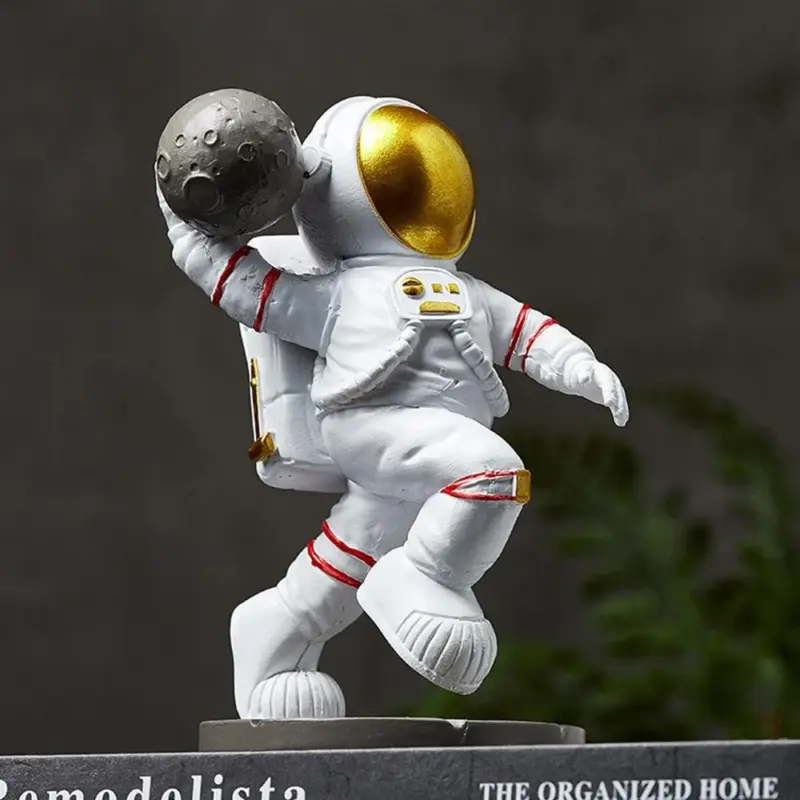 Dunk Yoga Astronaut Figurine tag1