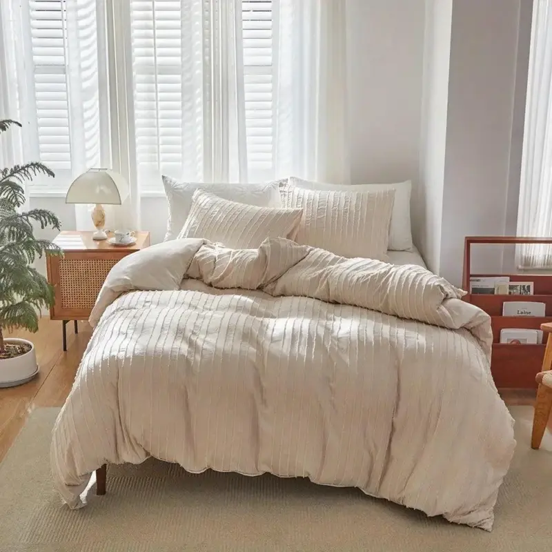 Duvet Embroidered Striped Duvet cover tag1