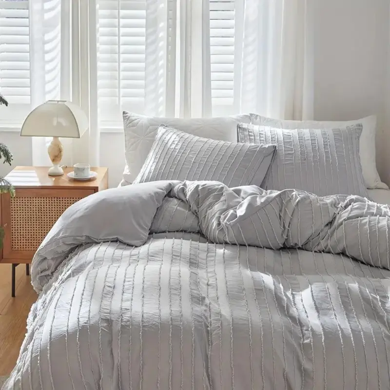 Duvet Embroidered Striped Duvet cover tag1