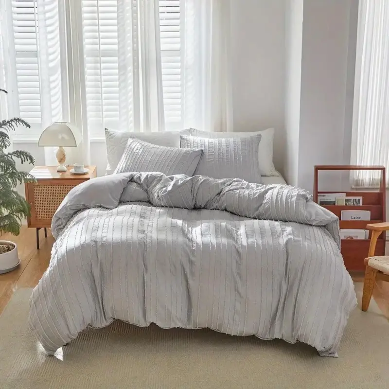 Duvet Embroidered Striped Duvet cover tag1