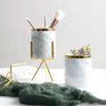 Easel Pod tag1