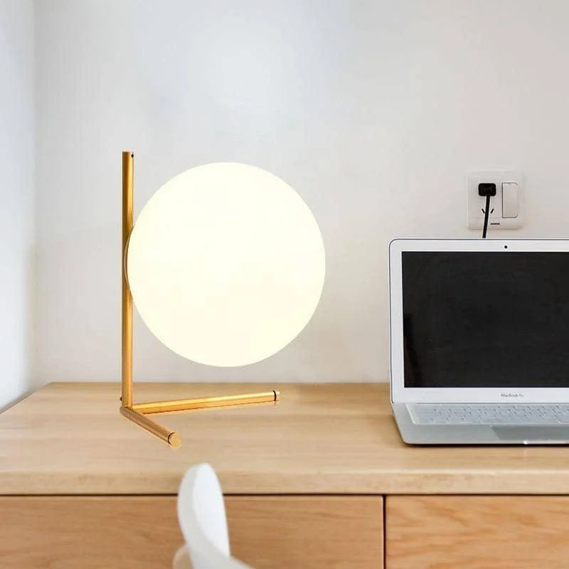 Elegant Minimalist Ball Lamp - Perfect for Enhancing Your Space -