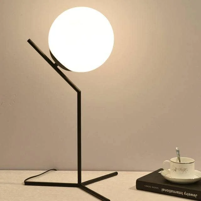 Elegant Minimalist Ball Lamp - Perfect for Enhancing Your Space -