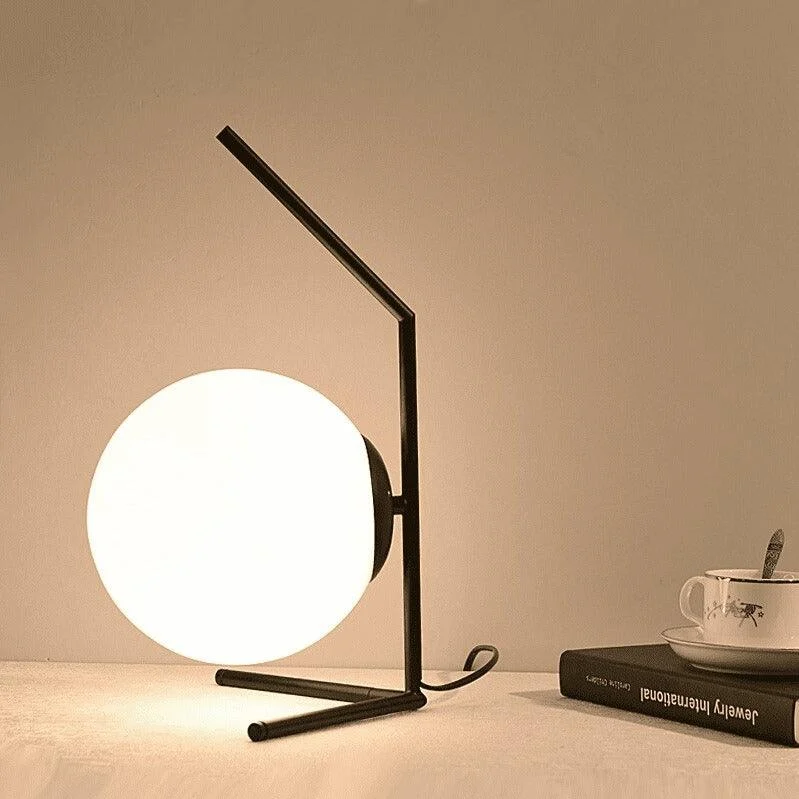 Elegant Minimalist Ball Lamp - Perfect for Enhancing Your Space -