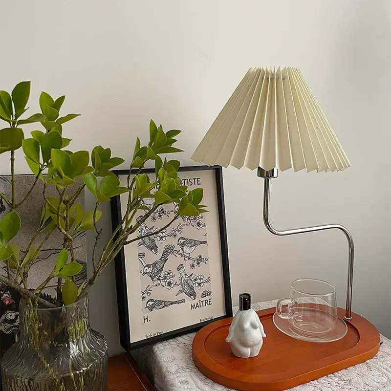 EternaTLTableLamp