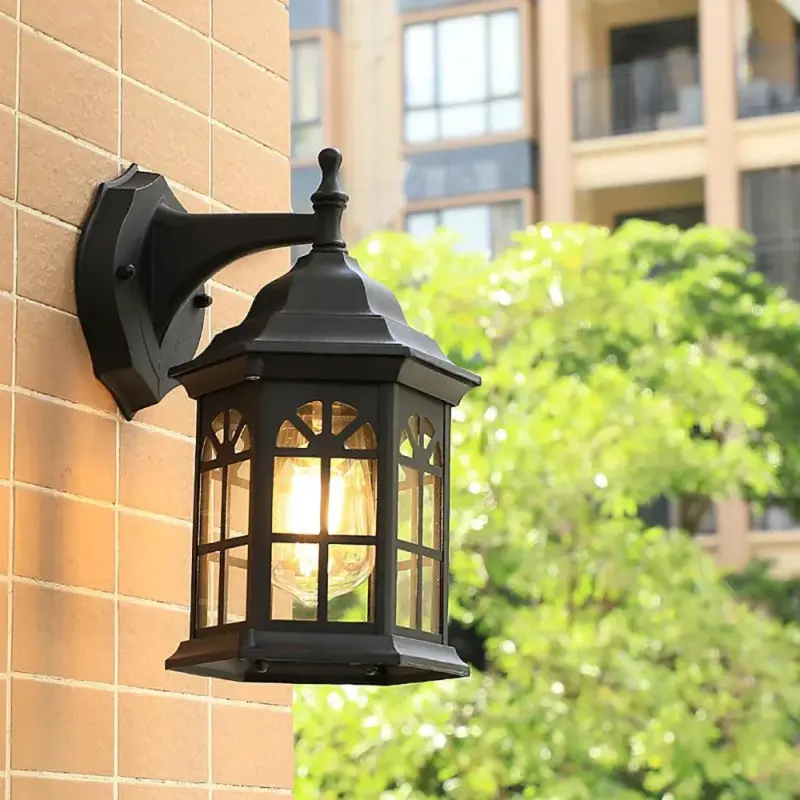 EuroChic European Retro LED tag1