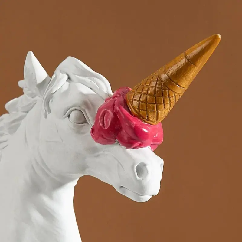 European Modern Decoration Ice Cream Smashing Horse Head Sculpture Resin Animal Abstraction Statue Figurine Home Desktop b69f560c 18c8 4252 b512 e62909d49af1