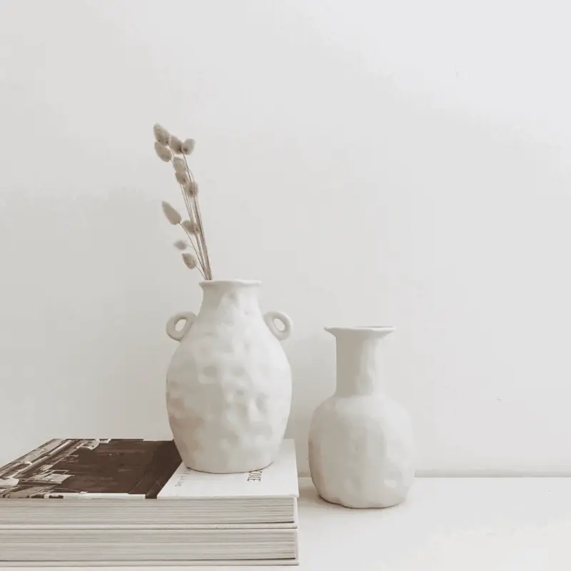Evelia Vase