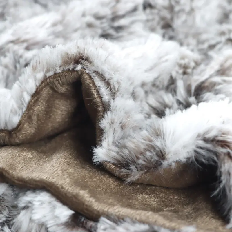 FabianLuxe Soft Faux Fur Blanket tag1