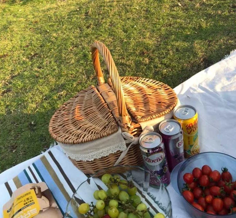 Farmhouse Vintage Wicker Picnic Basket With Lid -