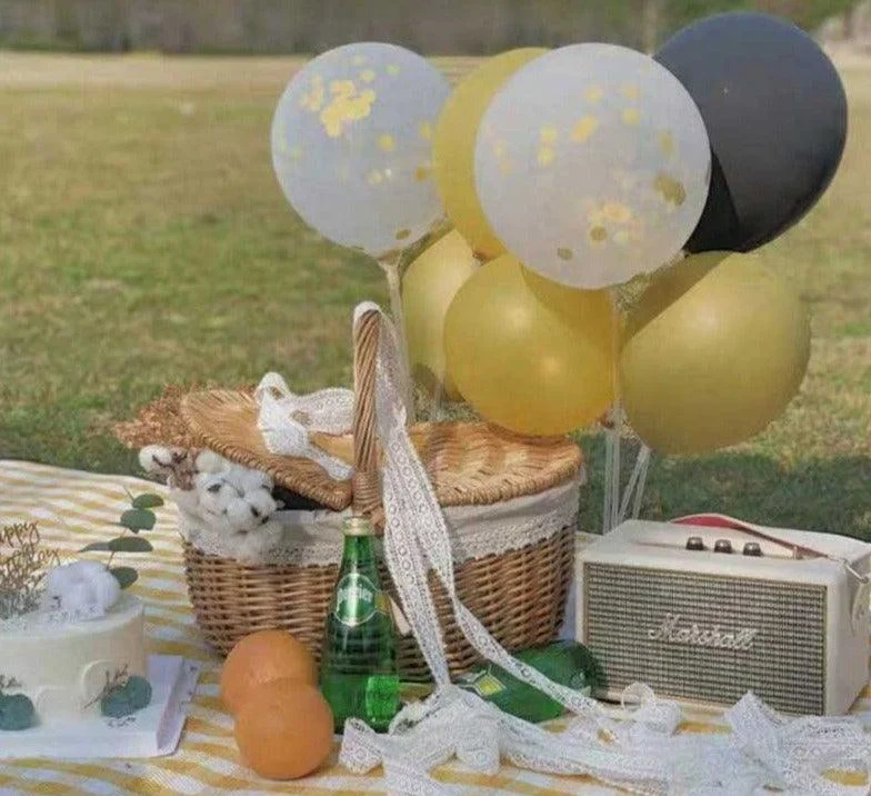Farmhouse Vintage Wicker Picnic Basket With Lid -