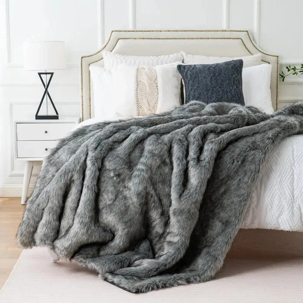 Faux Fur Ombre Throw -  - #tag1#