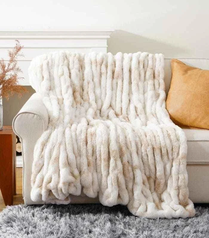 Faux Fur Throw Blanket Luxe Beige Plush and Thick (2 kg) -  - #tag1#