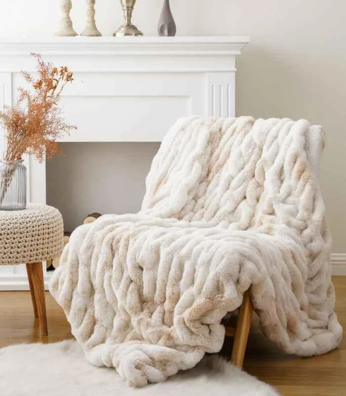 Faux Fur Throw Blanket Luxe Beige Plush and Thick (2 kg) -  - #tag1#