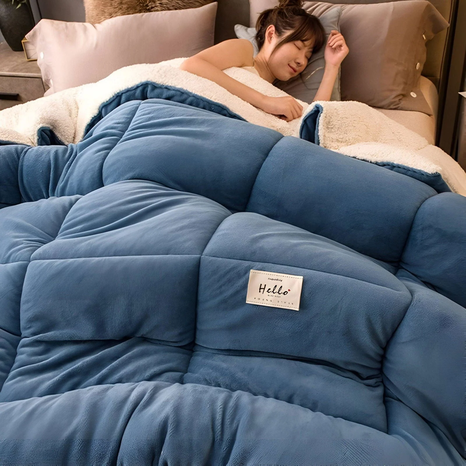 FleeceComforter - Fluffy reusable bedding for ultimate luxury and coziness in bed -  - #tag1#