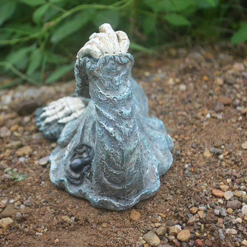 Garden Courtyard Decoration Sculptured Ornaments Death Climbing Out Spider Decoration Style Trendy Resin Crafts -  - #tag1#