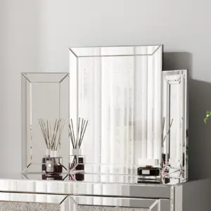 Genoveva Mirror