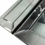 Genoveva Mirror
