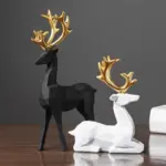 GeometricReindeerSculptures-Homeko2 GeometricReindeerSculptures Homeko2