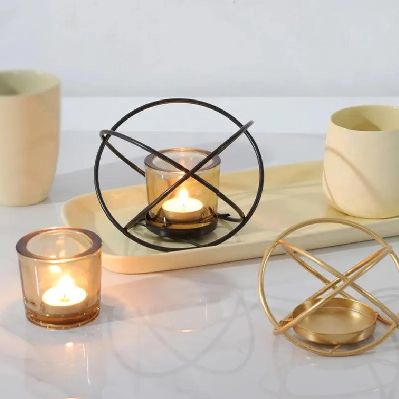 Geometric Gold Candelabrume: Romantic Table Decor -
