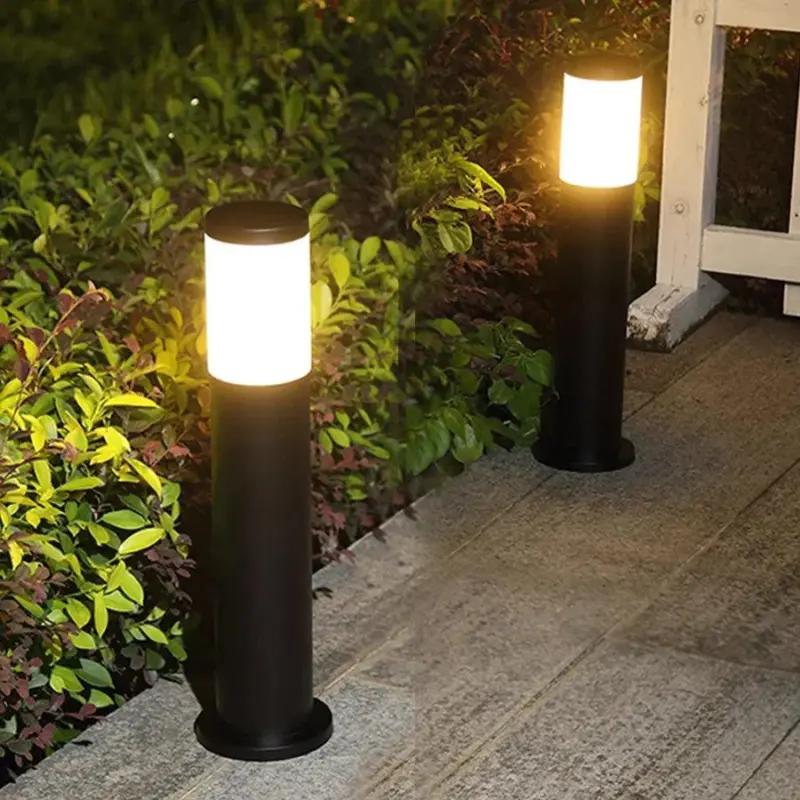GleamGuard garden lawn light made of stainless steel