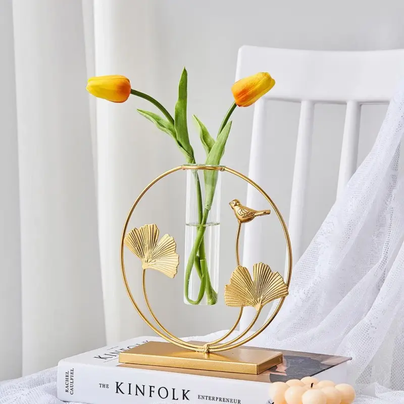GoldenGlassTubeVase Homeko2