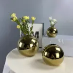 Golden_Globe_Vase_-_-_tag1_-4243687 Golden Globe Vase tag1