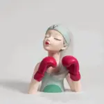 Gorgeous Girl Statue