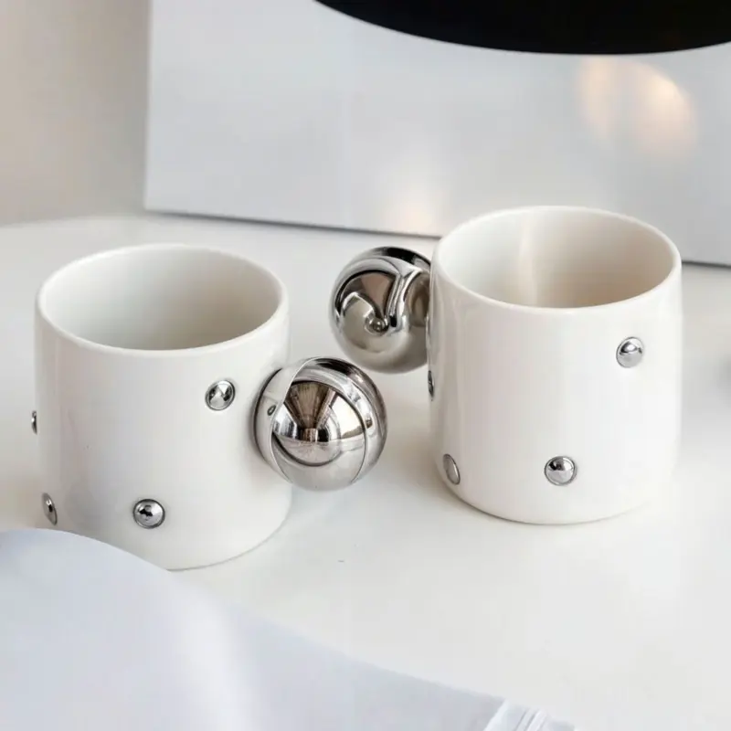 Handmade porcelain cup tag1