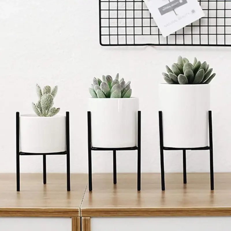 Hannelore Plant Stand