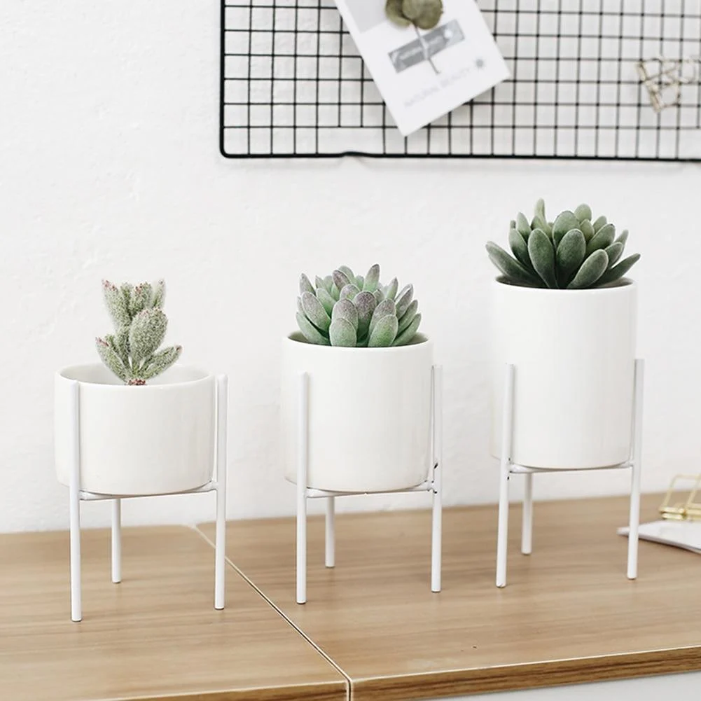 Hannelore Plant Stand -