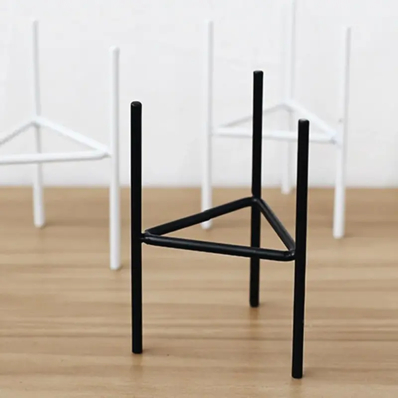 Hannelore Plant Stand